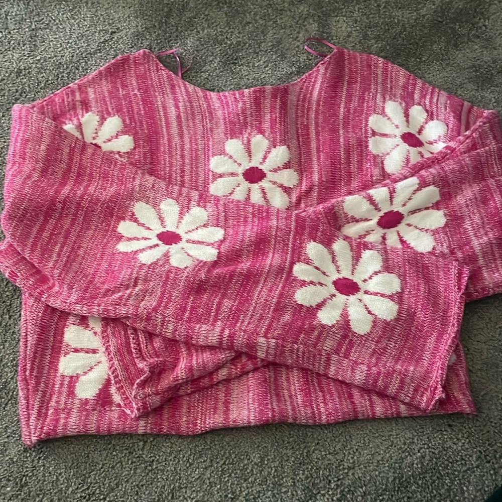 Altar’s State sweater